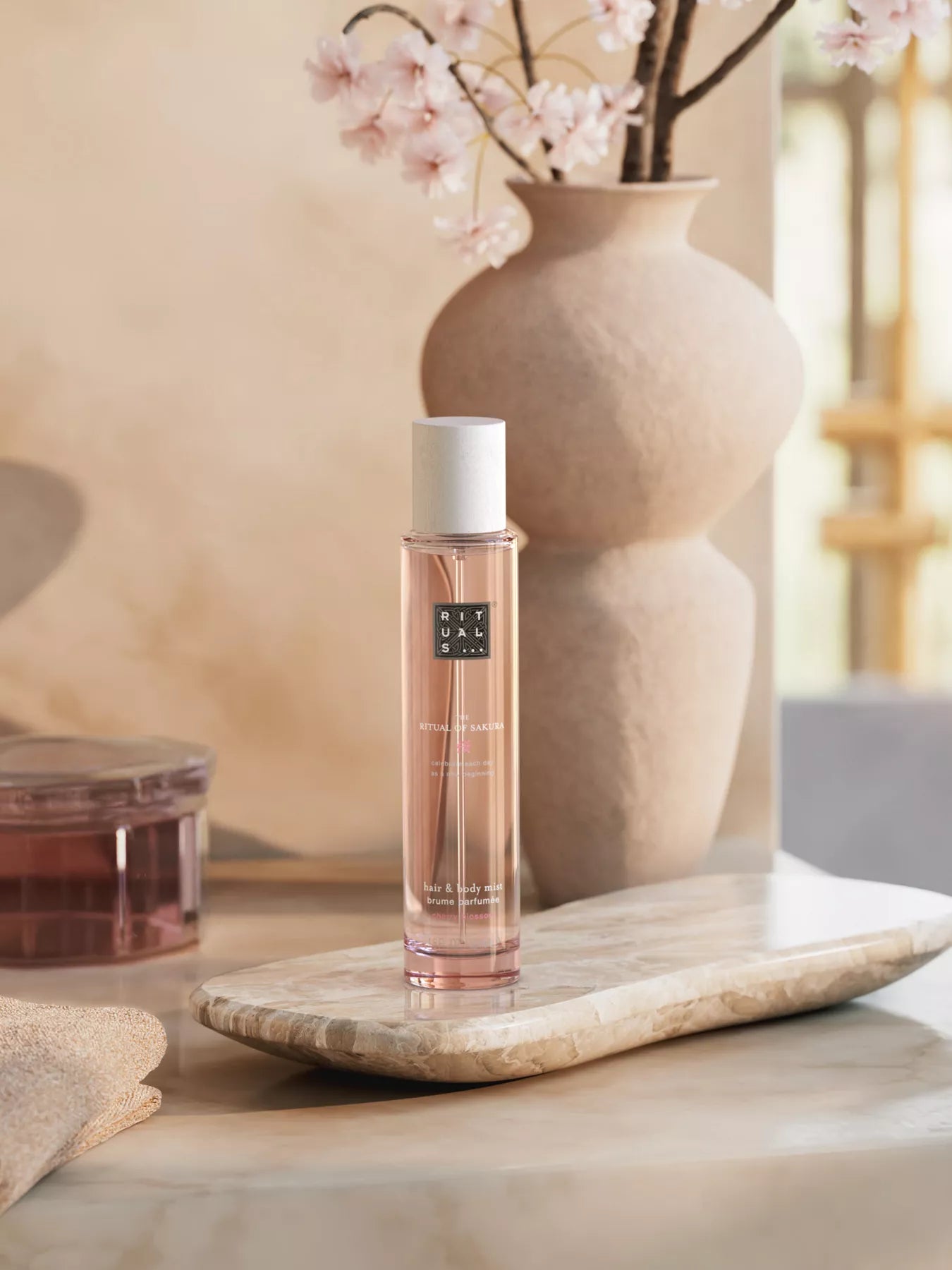 THE RITUAL OF SAKURA
Hair & Body Mist 50 ml