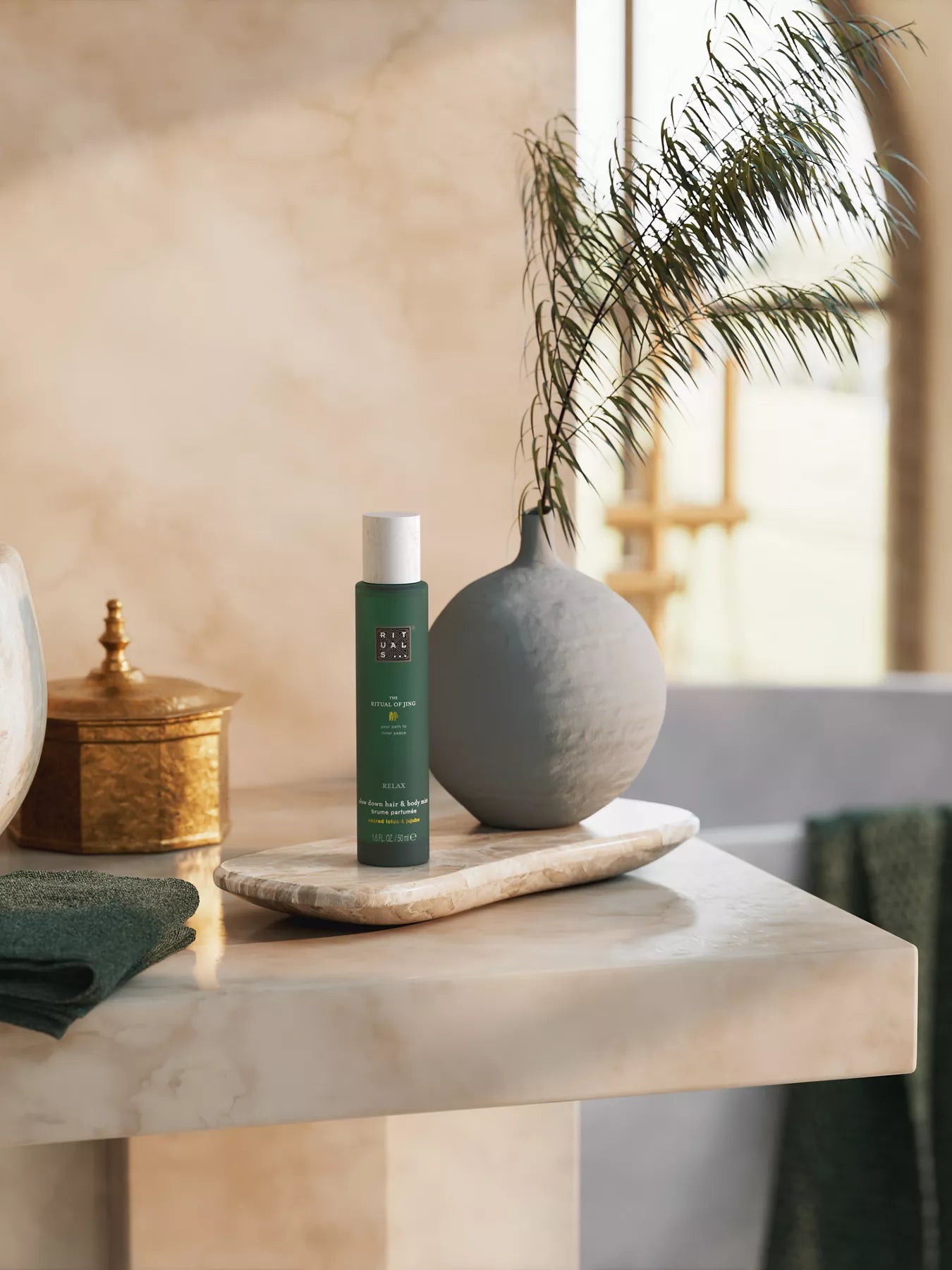 THE RITUAL OF JING
brume parfumée pour le corps et les cheveux, 50 ml