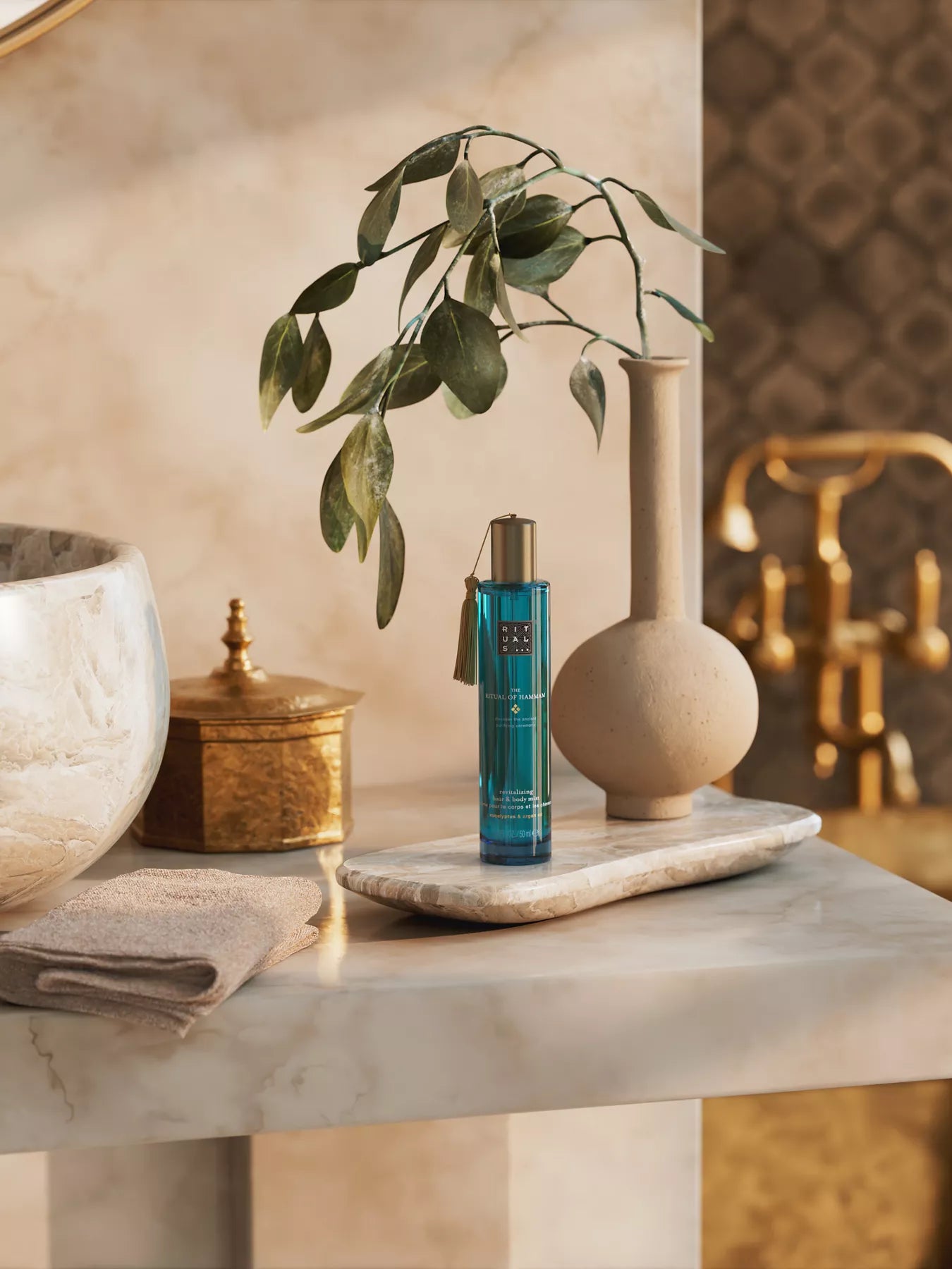 THE RITUAL OF HAMMAM
brume parfumée pour le corps et les cheveux, 50 ml
